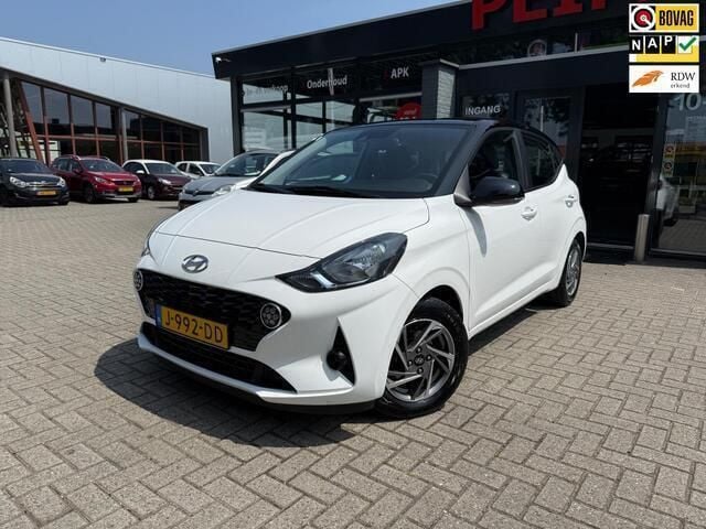 Wit Gebruikt 2020 Hyundai i10 Comfort Hatchback | € 12.399 (Eerlijke prijs) - Afbeelding 1/4