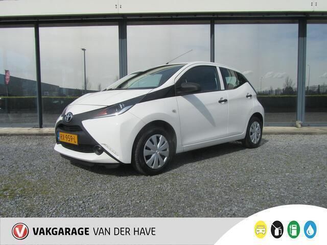 Wit Gebruikt 2018 Toyota Aygo Hatchback | € 9.450 (Eerlijke prijs) - Afbeelding 1/4
