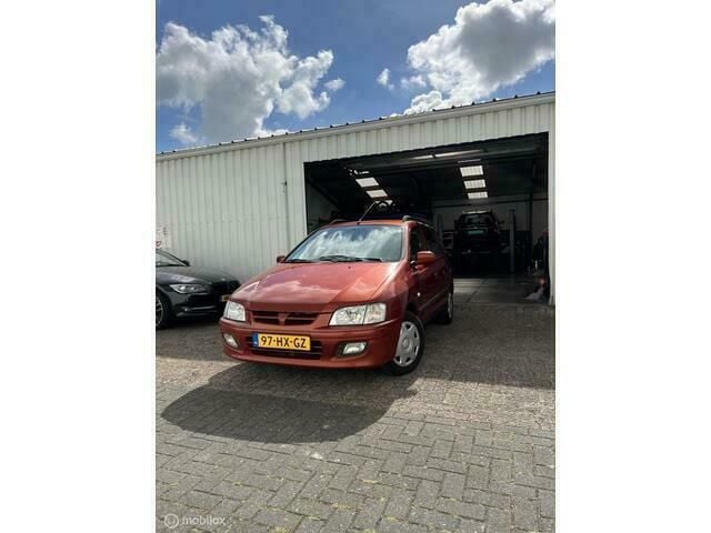 Rood Gebruikt 2002 Mitsubishi Space Star MPV | € 1.799 (Eerlijke prijs) - Afbeelding 1/4