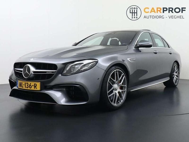 Grijs Gebruikt 2017 Mercedes E63 AMG AMG Sedan | € 61.995 (Eerlijke prijs) - Afbeelding 1/4