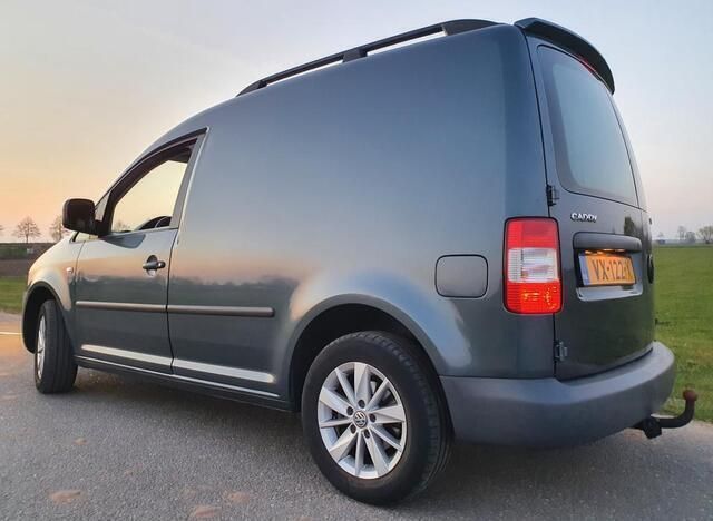 Occasion VW Caddy 102 PK (75 kW) 2010 Grijs MPV
