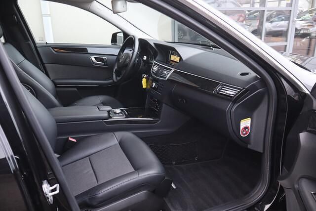 Occasion Mercedes E200 Avantgarde 184 PK (135 kW) 2012 Zwart Sedan