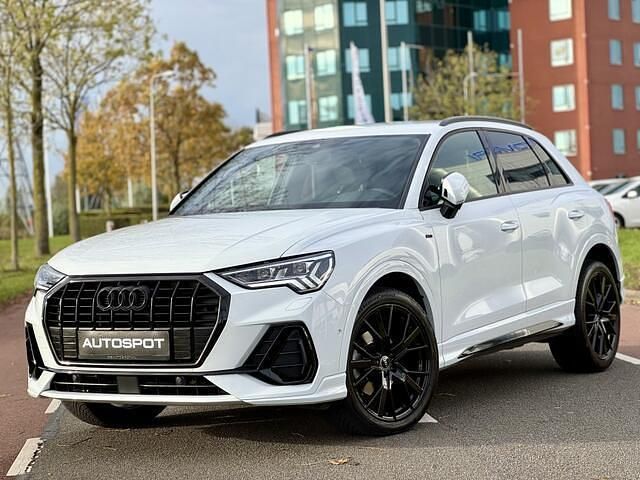 Wit Gebruikt 2019 Audi Q3 S-Line SUV | € 34.940 (Duur) - Afbeelding 1/4