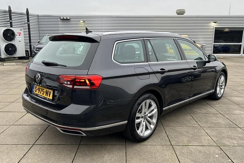 Occasion VW Passat Business+ 150 PK (110 kW) 2023 Grijs Stationwagen