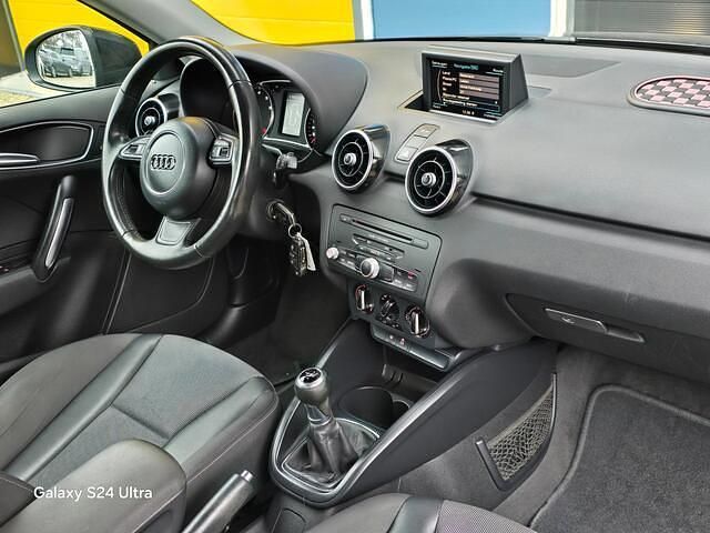 Occasion Audi A1 Ambition 86 PK (63 kW) 2011 Zwart (metallic) Hatchback