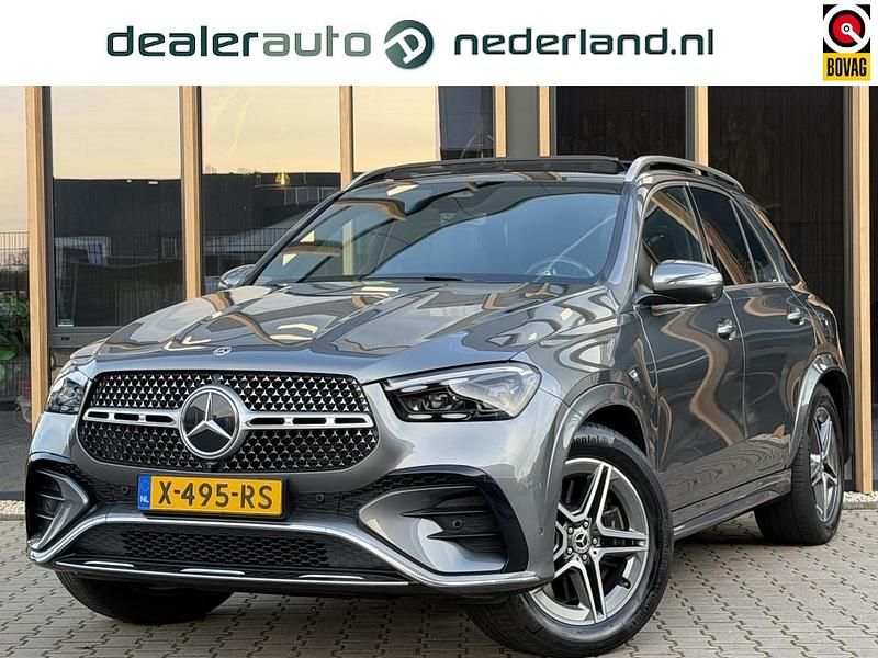Grijs Occasion 2024 Mercedes GLE400 AMG Line Premium SUV | € 91.445 (Eerlijke prijs) - Afbeelding 1/4