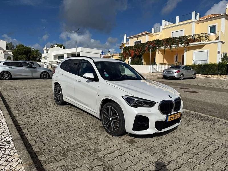 Wit Gebruikt 2021 BMW X1 SUV | € 31.000 (Iets duurder) - Afbeelding 1/4