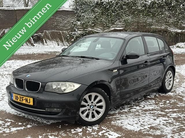Zwart Occasion 2008 BMW 116 Hatchback | € 1.999 (Goede deal) - Afbeelding 1/4