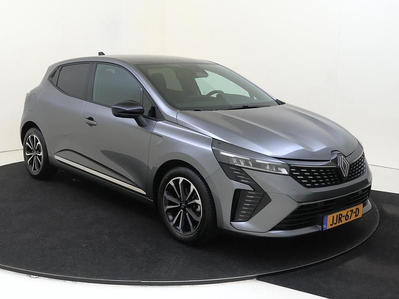 Occasion Renault Clio V Techno 2025 Grijs Hatchback