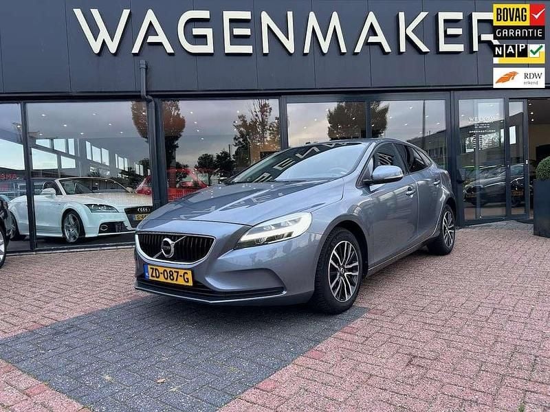 Grijs Occasion 2019 Volvo V40 Stationwagen | € 15.450 (Goede deal) - Afbeelding 1/4