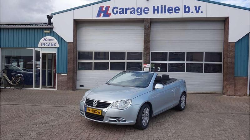 Grijs Gebruikt 2009 VW Eos Cabriolet | € 7.950 (Eerlijke prijs) - Afbeelding 1/4