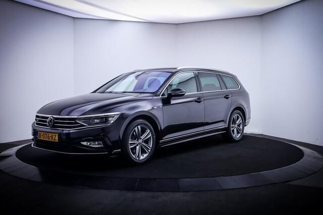 Zwart, metallic lak Gebruikt 2021 VW Passat Business+ Stationwagen | € 25.950 (Eerlijke prijs) - Afbeelding 1/4