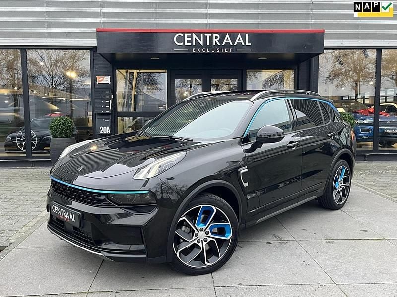 Zwart Gebruikt 2023 Lynk & Co 01 SUV | € 23.950 (Goede deal) - Afbeelding 1/4