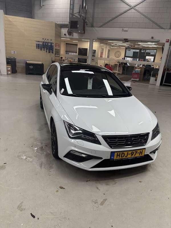 Occasion Seat Leon FR 179 PK (131 kW) 2017 Wit Stationwagen