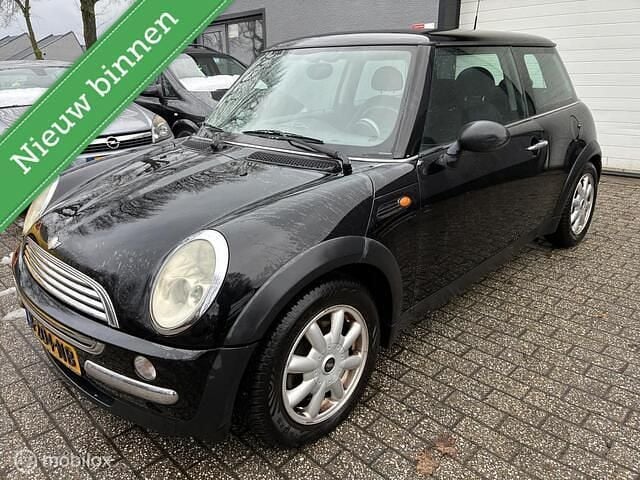 Occasion Mini ONE 90 PK (66 kW) 2004 Zwart Hatchback