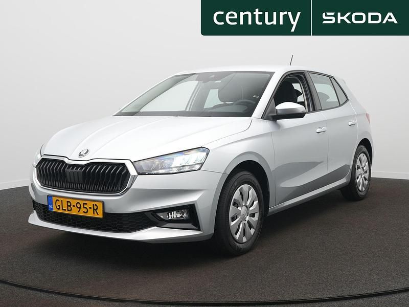Grijs Occasion 2024 Skoda Fabia Selection Hatchback | € 19.295 (Eerlijke prijs) - Afbeelding 1/4