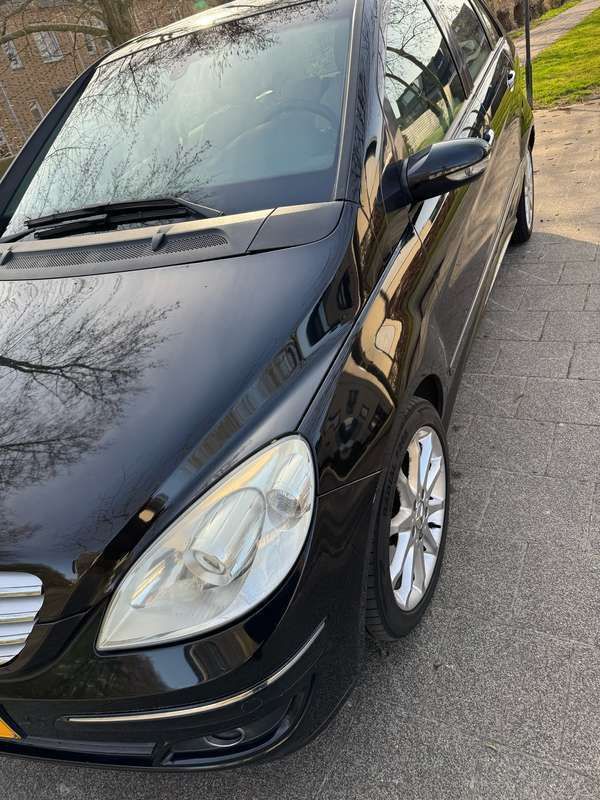Gebruikt 2006 Mercedes B200 MPV | € 3.950 (Eerlijke prijs) - Afbeelding 1/4