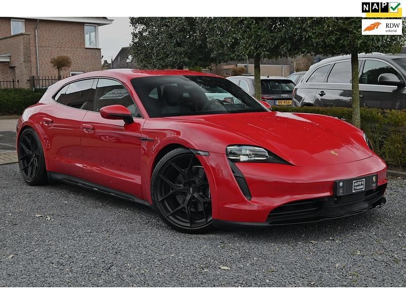 Occasion Porsche Taycan Cross Turismo 350 kW (477 PK) 2023 Rood Stationwagen