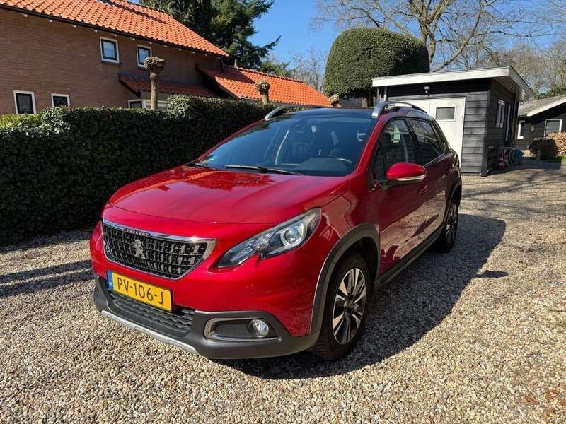 Rood Gebruikt 2017 Peugeot 2008 Allure SUV | € 8.500 (Eerlijke prijs) - Afbeelding 1/4