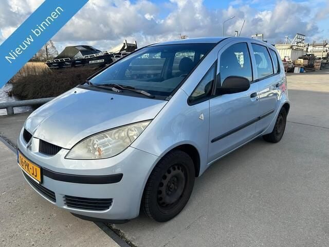 Blauw Gebruikt 2004 Mitsubishi Colt Invite Hatchback | € 1.750 (Goede deal) - Afbeelding 1/4