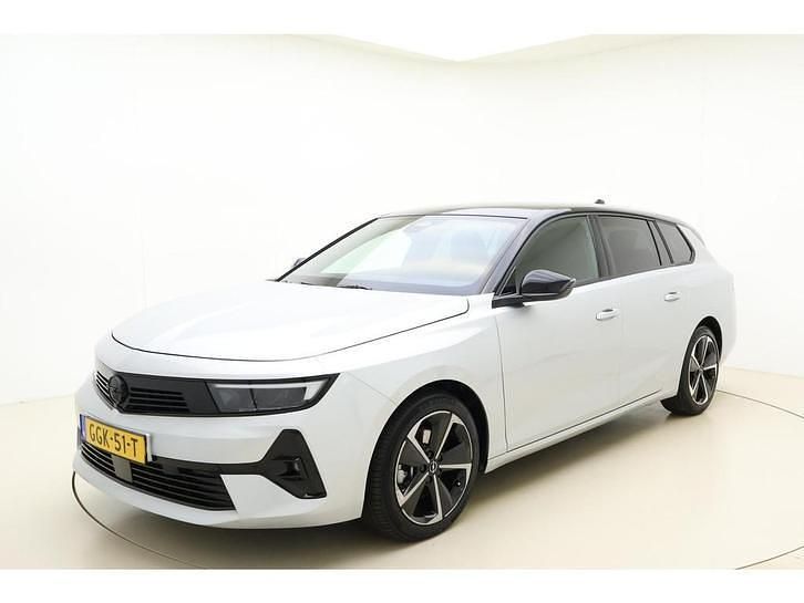 Grijs Gebruikt 2024 Opel Astra Stationwagen | € 30.645 - Afbeelding 1/4
