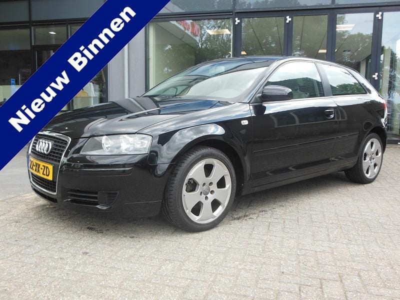Zwart Gebruikt 2007 Audi A3 Attraction Hatchback | € 6.900 (Eerlijke prijs) - Afbeelding 1/4