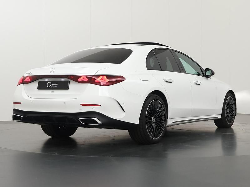 Occasion Mercedes E300 AMG line 313 PK (230 kW) 2024 Wit Sedan