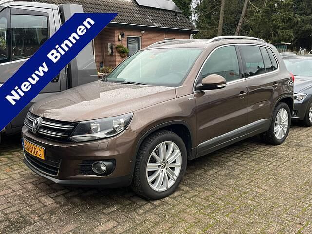 Bruin Occasion 2014 VW Tiguan Sport SUV | € 10.949 (Eerlijke prijs) - Afbeelding 1/4