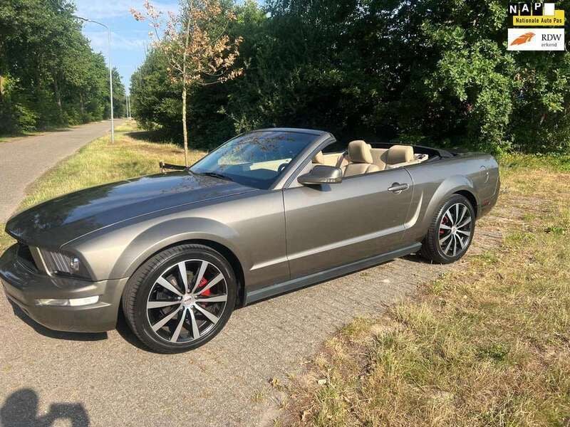 Grijs Gebruikt 2005 Ford Mustang Cabriolet | € 12.999 (Eerlijke prijs) - Afbeelding 1/4