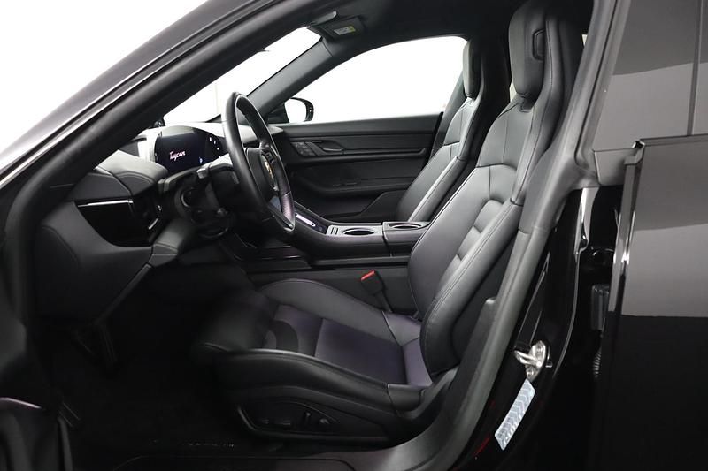 Occasion Porsche Taycan Sport Turismo 300 kW (408 PK) 2023 Zwart Stationwagen