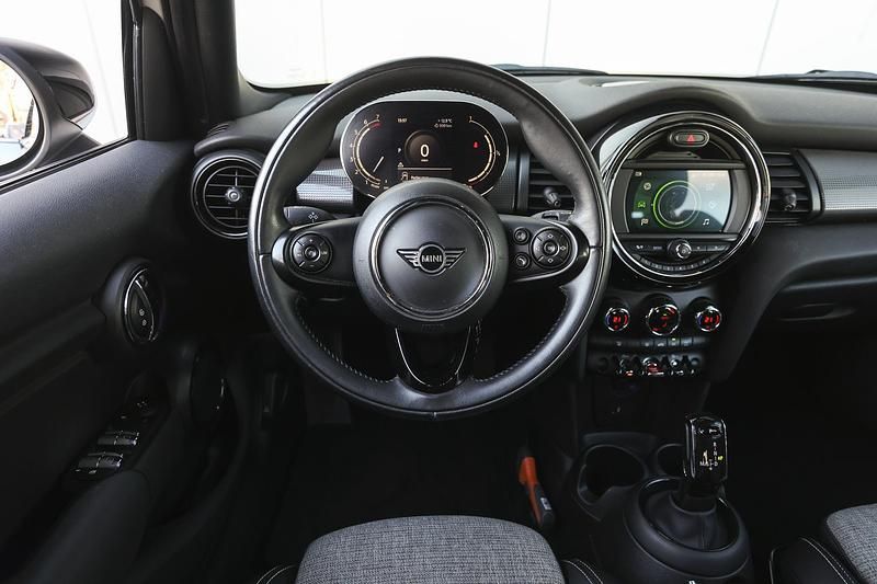 Occasion Mini Cooper Comfort 136 PK (100 kW) 2021 Wit Hatchback