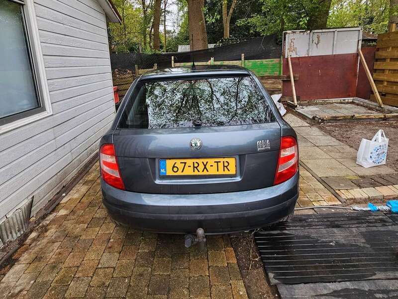 Blauw Gebruikt 2005 Skoda Fabia Elegance Hatchback | € 1.300 (Iets duurder) - Afbeelding 1/4