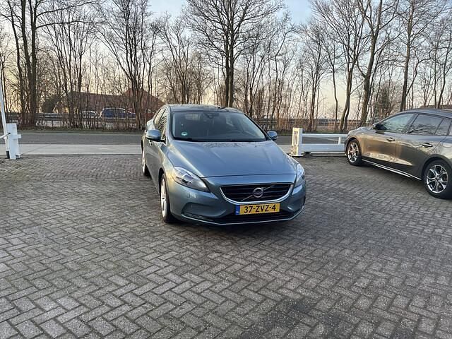 Occasion Volvo V40 Momentum 150 PK (110 kW) 2013 Blauw (metallic) Hatchback