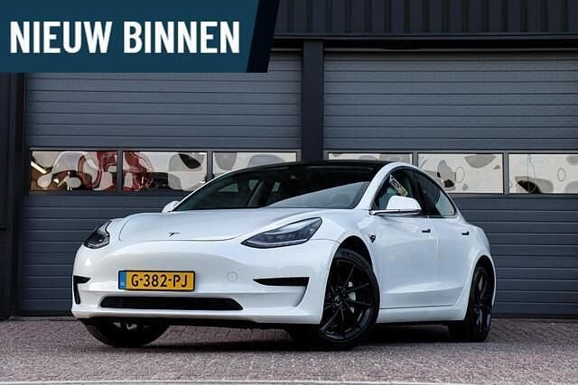 Wit Gebruikt 2019 Tesla Model 3 Standard Range Sedan | € 21.950 (Eerlijke prijs) - Afbeelding 1/4