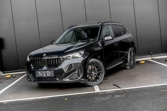 Zwart Gebruikt 2023 BMW X1 M Sport SUV | € 42.890 (Goede deal) - Afbeelding 1/4