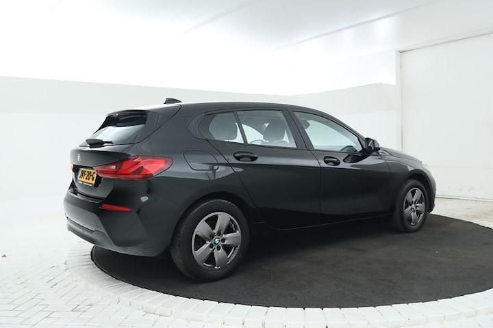 Occasion BMW 116 Executive 116 PK (85 kW) 2021 Zwart (metallic) Hatchback
