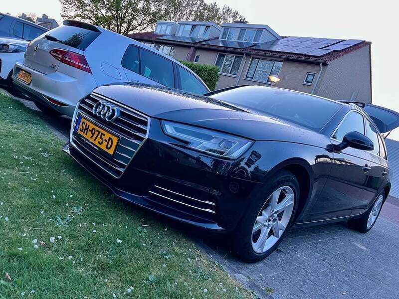 Zwart Gebruikt 2018 Audi A4 Stationwagen | € 16.500 (Goede deal) - Afbeelding 1/4