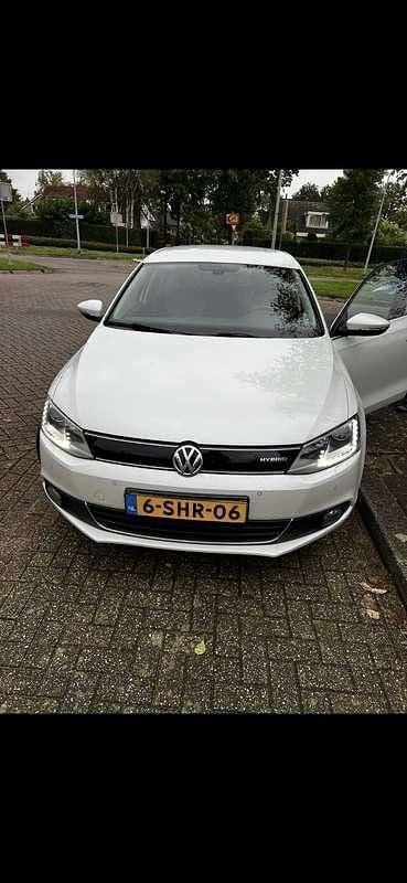 Gebruikt 2013 VW Jetta Hybrid Highline Sedan | € 8.999 (Eerlijke prijs) - Afbeelding 1/4