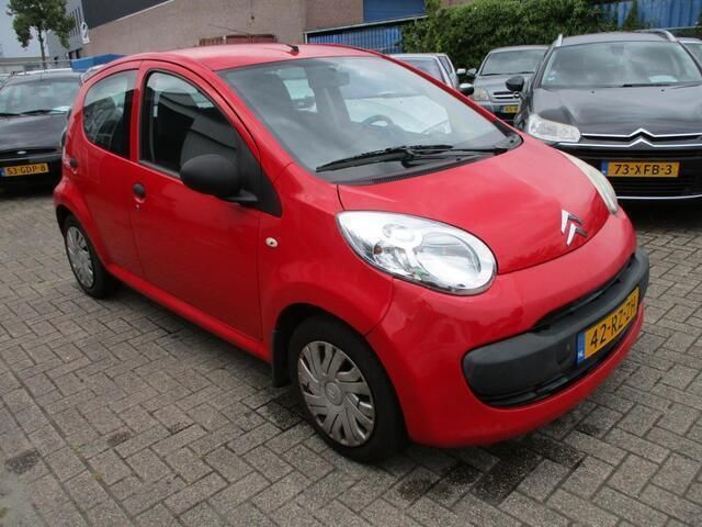 Rood Gebruikt 2005 Citroën C1 Hatchback | € 1.499 (Goede deal) - Afbeelding 1/4