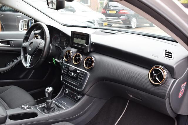 Occasion Mercedes A180 Ambition 109 PK (80 kW) 2015 Grijs Hatchback