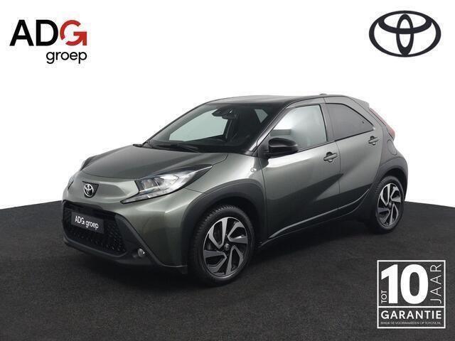Groen Gebruikt 2023 Toyota Aygo Pulse Hatchback | € 18.950 (Iets duurder) - Afbeelding 1/4