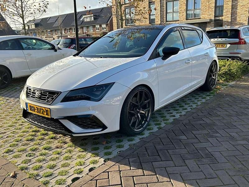 Occasion Seat Leon Business 291 PK (214 kW) 2017 Wit Hatchback