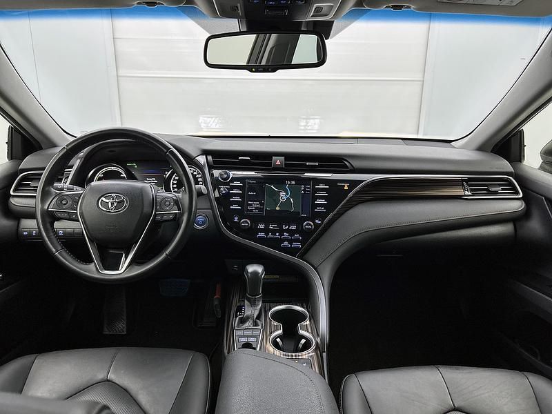 Occasion Toyota Camry Executive 218 PK (160 kW) 2020 Bruin metallic Sedan