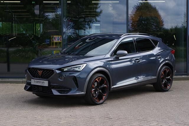 Grijs Gebruikt 2024 Cupra Formentor SUV | € 32.750 (Eerlijke prijs) - Afbeelding 1/4