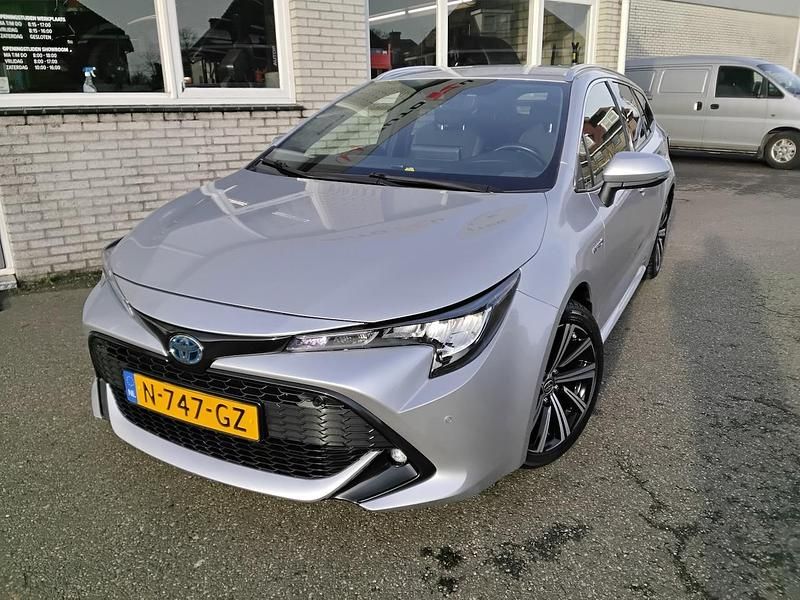 Grijs Occasion 2021 Toyota Corolla Stationwagen | € 22.750 (Eerlijke prijs) - Afbeelding 1/4