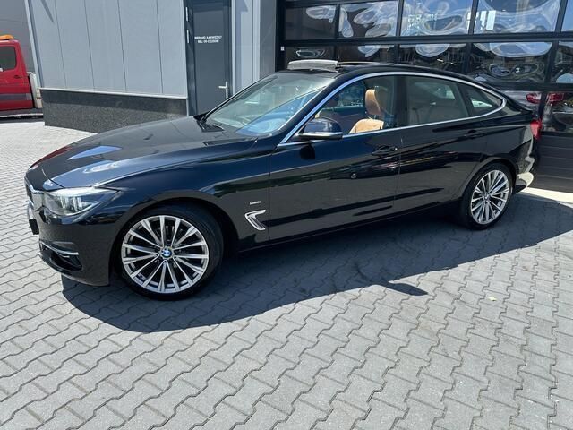 Occasion BMW 320 Executive 184 PK (135 kW) 2018 Zwart Hatchback