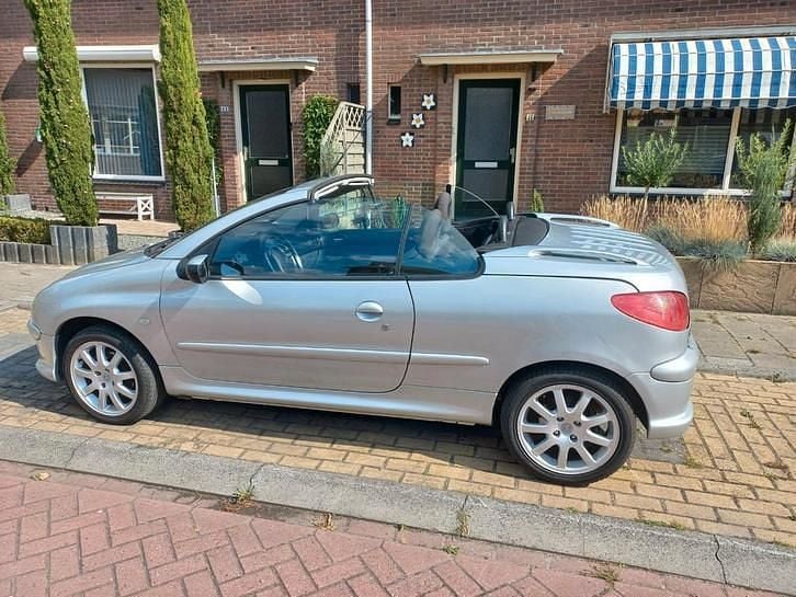 Gebruikt 2004 Peugeot 206 CC Cabriolet | € 1.450 (Eerlijke prijs) - Afbeelding 1/4
