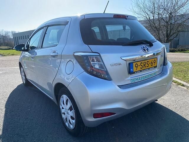 Occasion Toyota Yaris 75 PK (55 kW) 2013 Grijs Hatchback