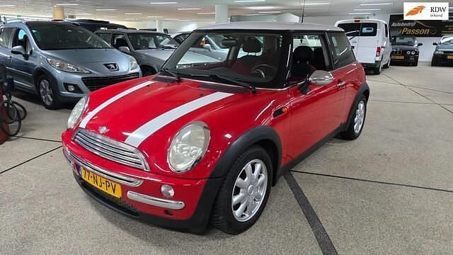 Rood Gebruikt 2003 Mini Cooper Pepper Hatchback | € 3.950 (Super prijs) - Afbeelding 1/4