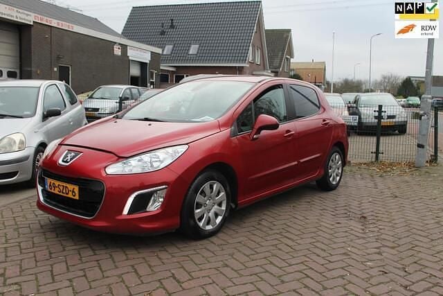 Occasion Peugeot 308 Active 120 PK (88 kW) 2012 Rood Hatchback